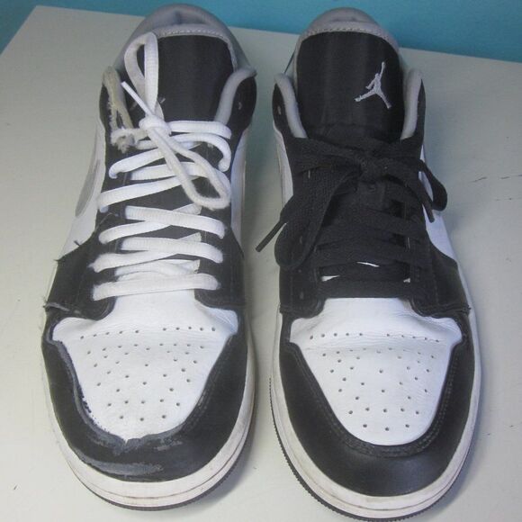 Nike Mens Air Jordan 1 Low 553558 Size 10 Black / Gray Leather Sneakers  w/ Flaw main image 14